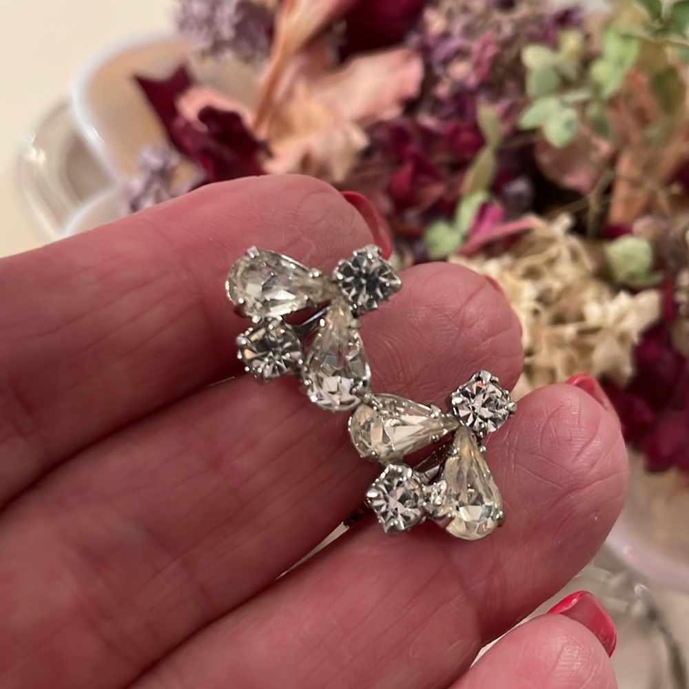 Gorgeous Mid Century Modern rhinestone bride or mother of the bride earrings